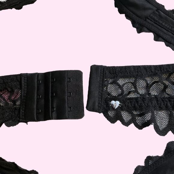 Victoria Secret's Bralette Women's SZ Large Black Lace Halter Back Closure - Picture 10 of 10